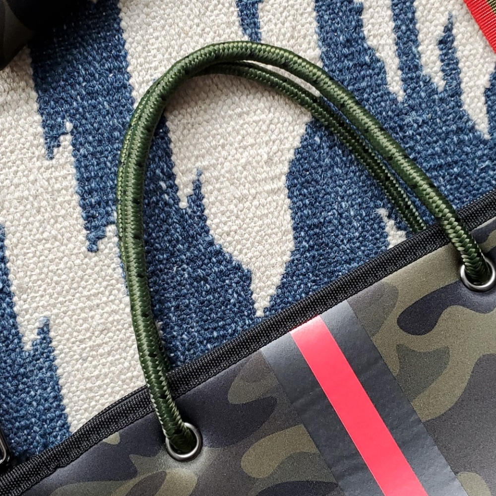 HAUTE SHORE I Camo Neoprene Crossbody Tote EUC